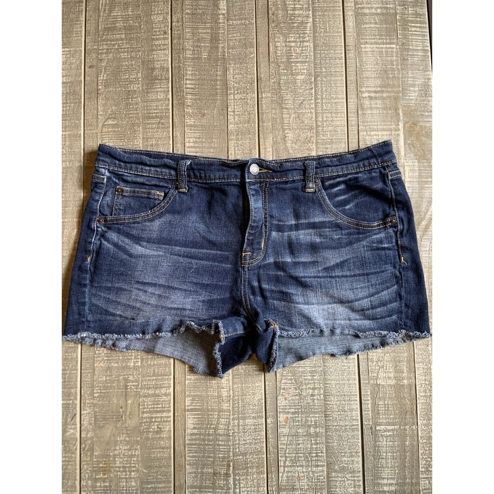 Mossimo Denim Boyfriend Shorts Women's Stretch Size 14/32 Raw Hem Mid Rise